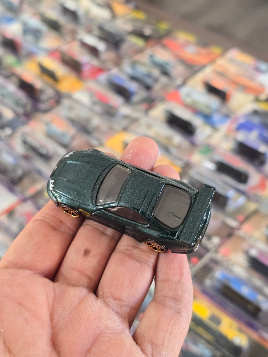 Hot Wheels Toyota Supra - Dark Green (Uncarded) - Kinder Logs