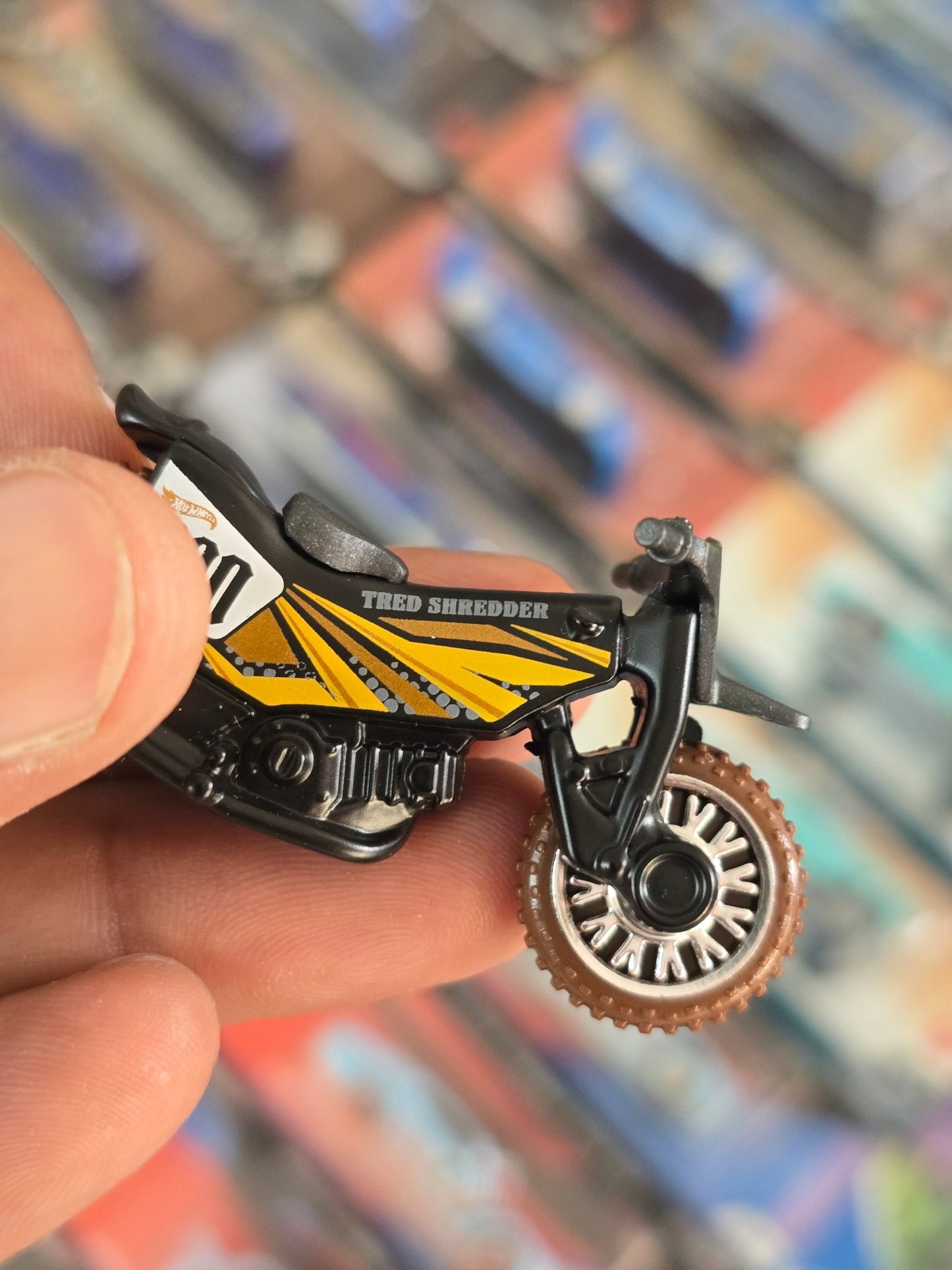 Hot Wheels Tred Shredder (Uncarded) - Kinder Logs