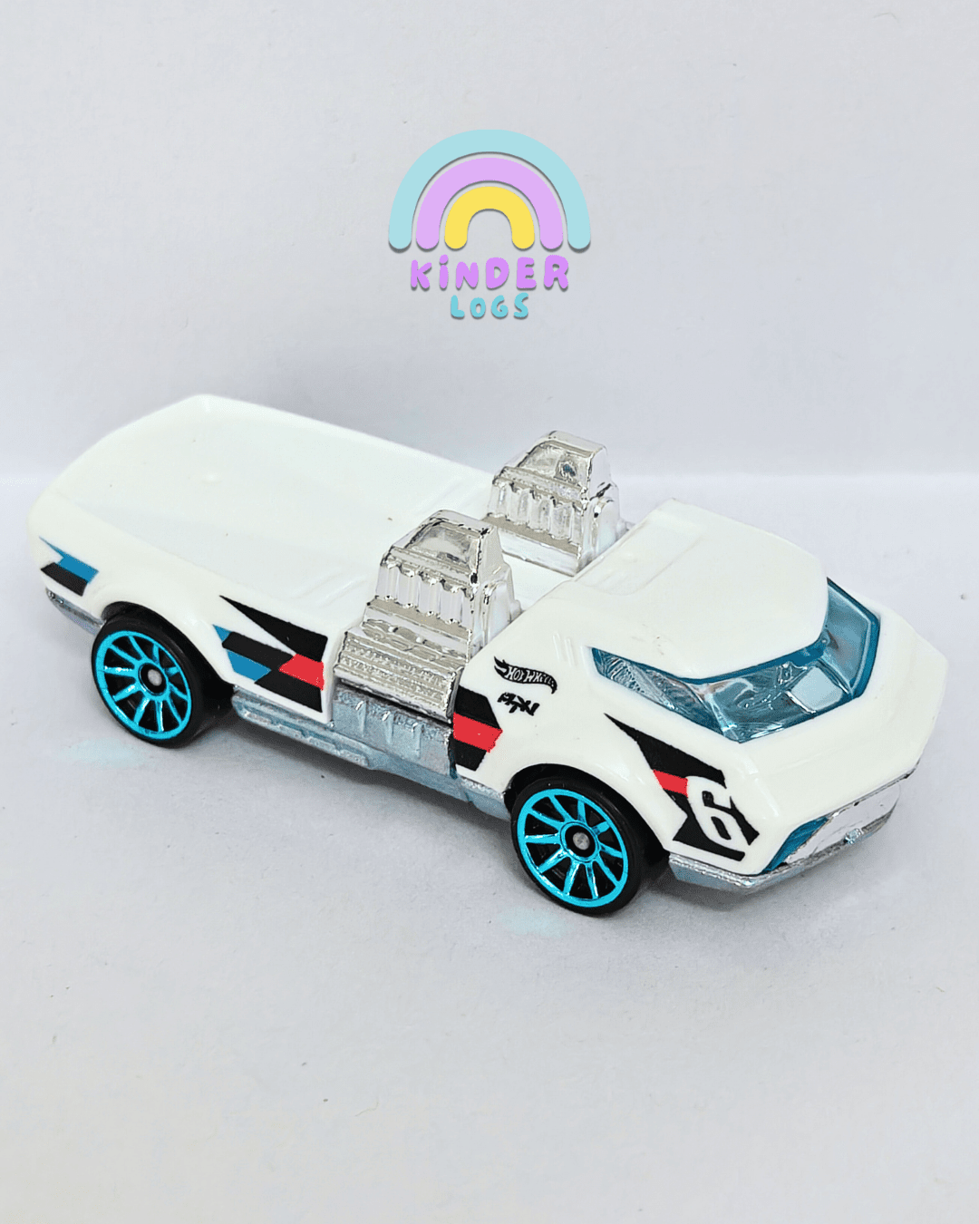 Hot Wheels Twin Dorado - White (Uncarded - New) - Kinder Logs