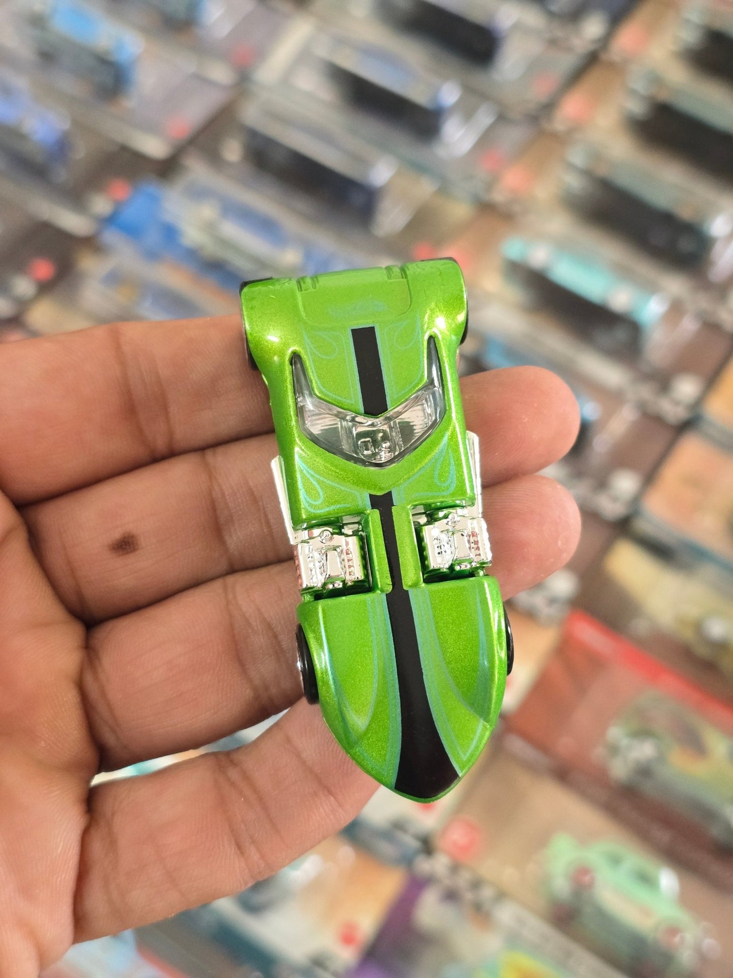 Hot Wheels Twin Mill Green - Netflix Series (Uncarded) - Kinder Logs