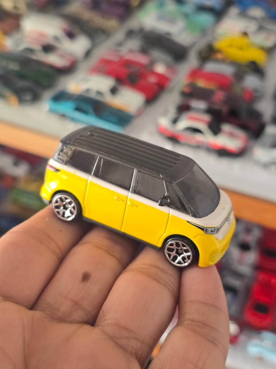 Hot Wheels Volkswagen ID. Buzz - Yellow (Uncarded) - Kinder Logs