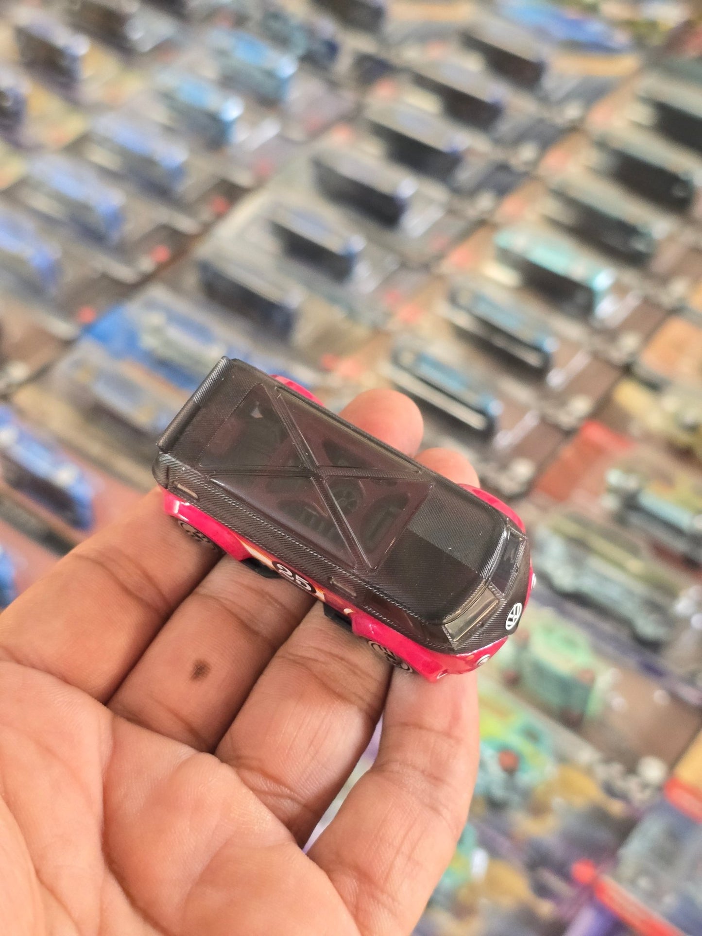 Hot Wheels Volkswagen T1 GTR - Ultra Hots (Uncarded) - Kinder Logs