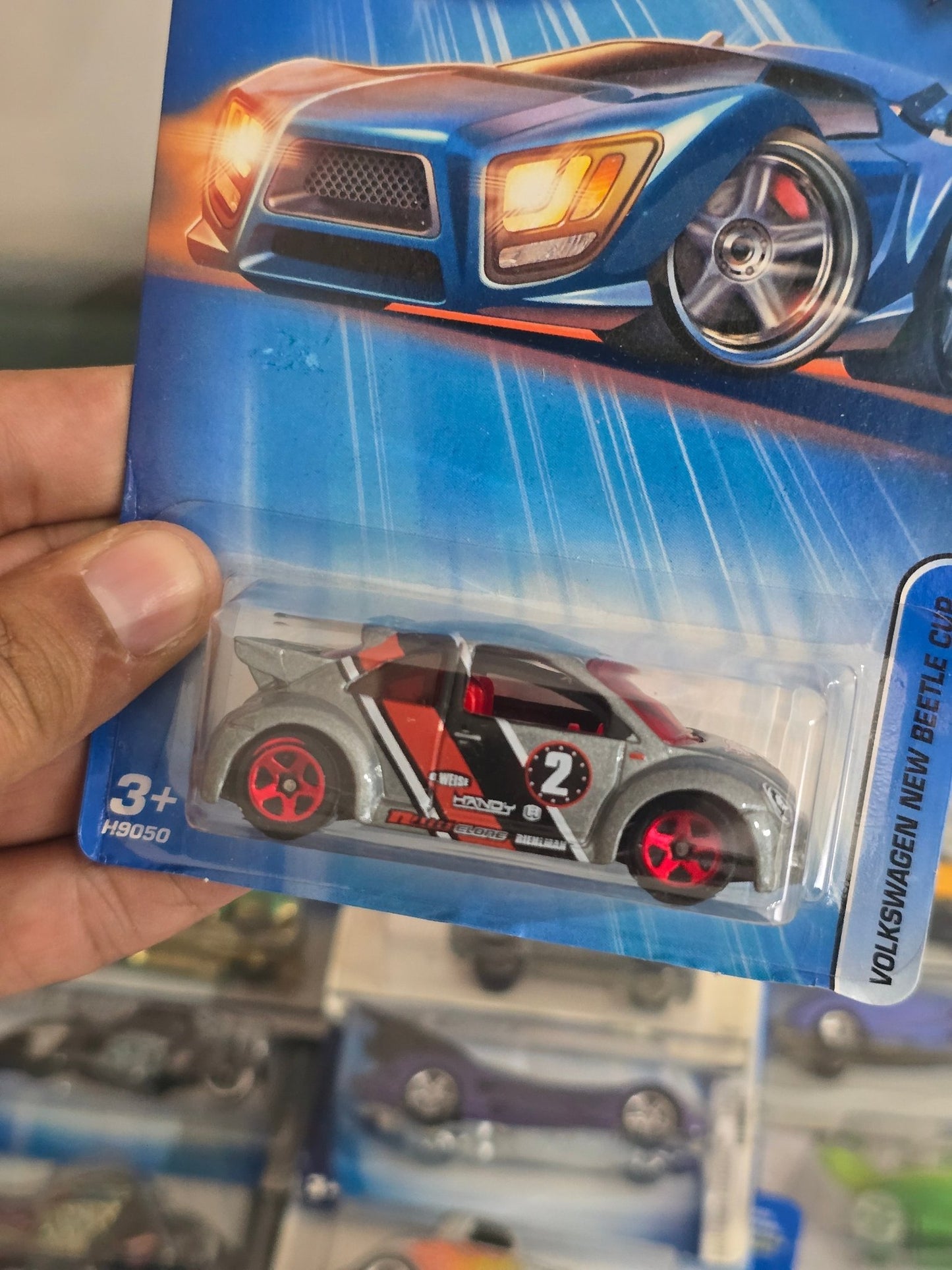 Hot Wheels VW New Beetle Cup - Collector No. 142 - Kinder Logs