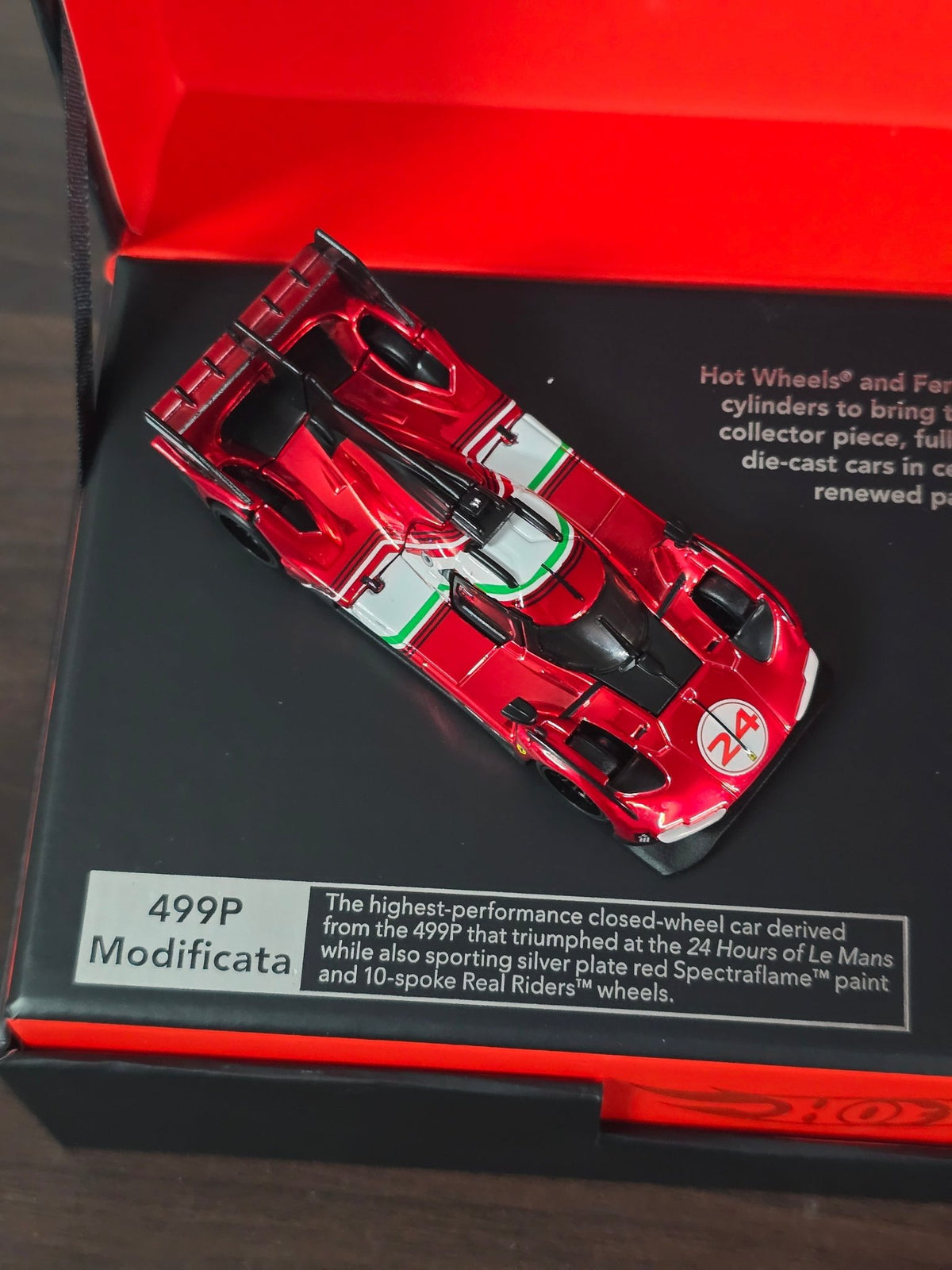 Hot Wheels x Ferrari Heritage Set - The Ultimate Ferrari Dream Garage - Kinder Logs