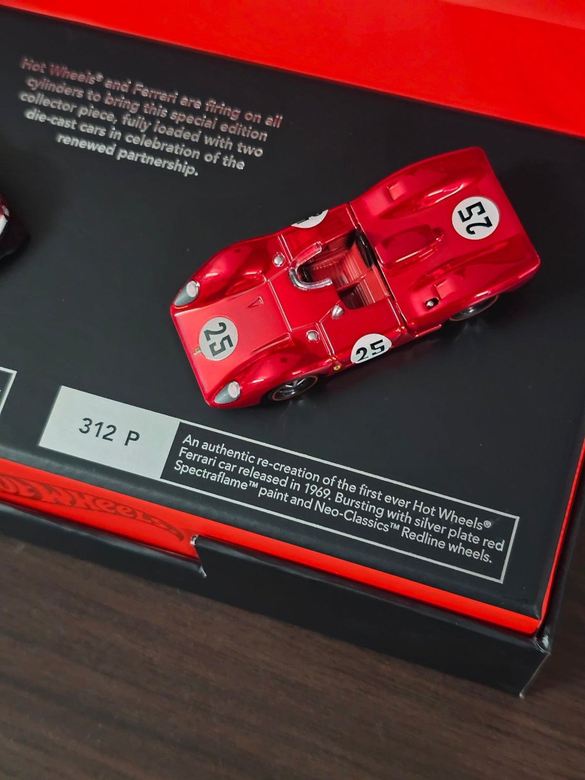 Hot Wheels x Ferrari Heritage Set - The Ultimate Ferrari Dream Garage - Kinder Logs