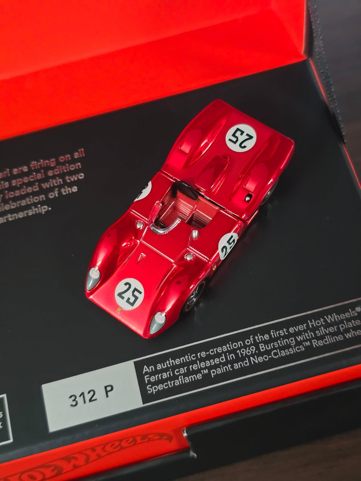 Hot Wheels x Ferrari Heritage Set - The Ultimate Ferrari Dream Garage - Kinder Logs