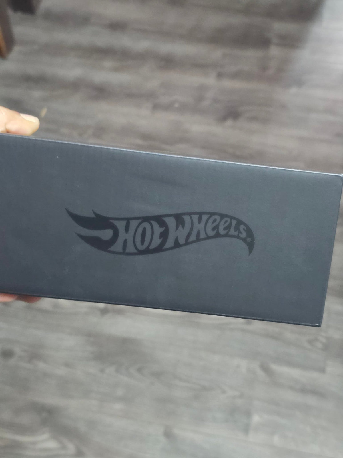 Hot Wheels x Ferrari Heritage Set - The Ultimate Ferrari Dream Garage - Kinder Logs
