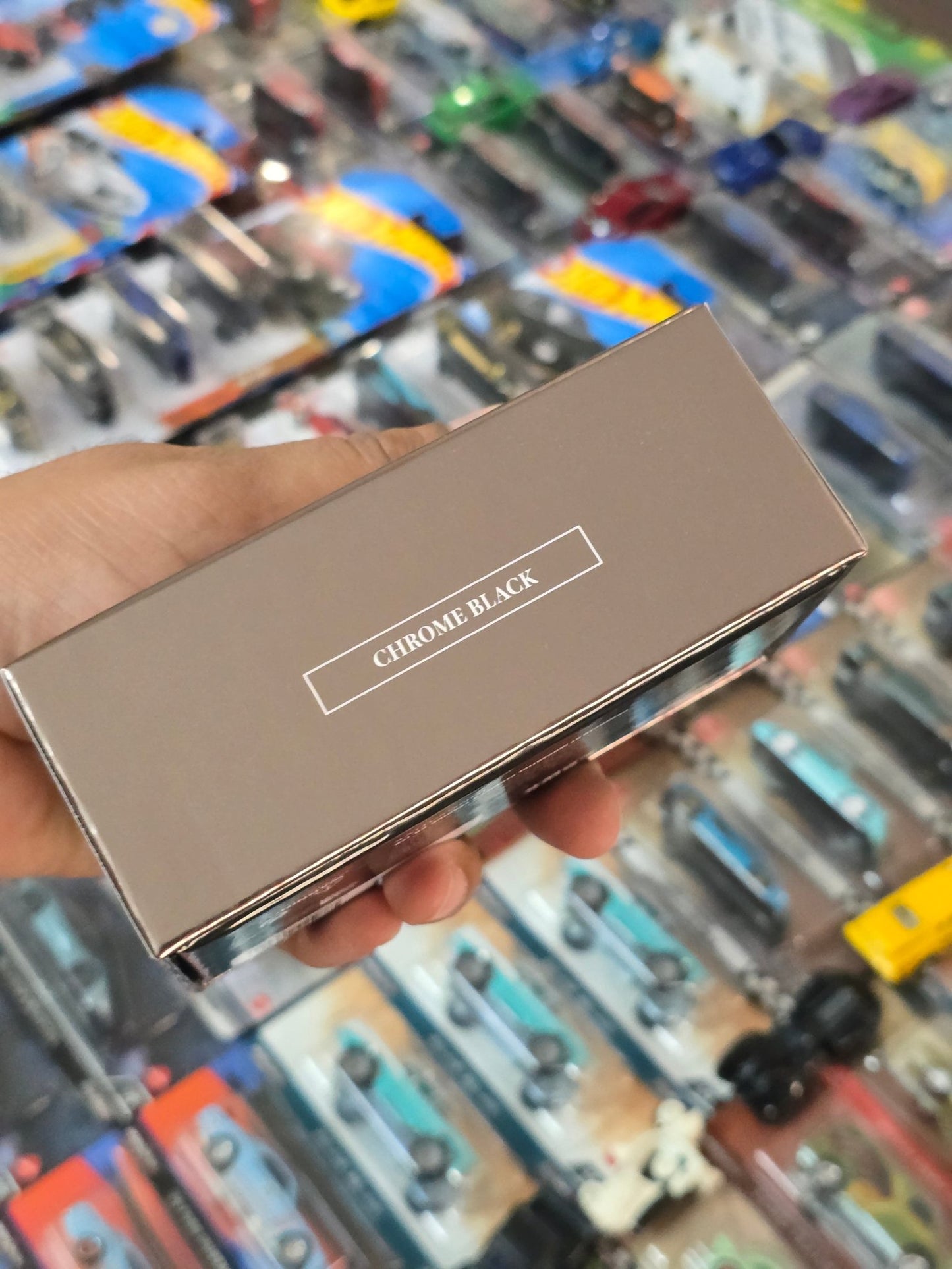Inno64 LBWK Ferrari F40 Chrome Black Edition - Kinder Logs