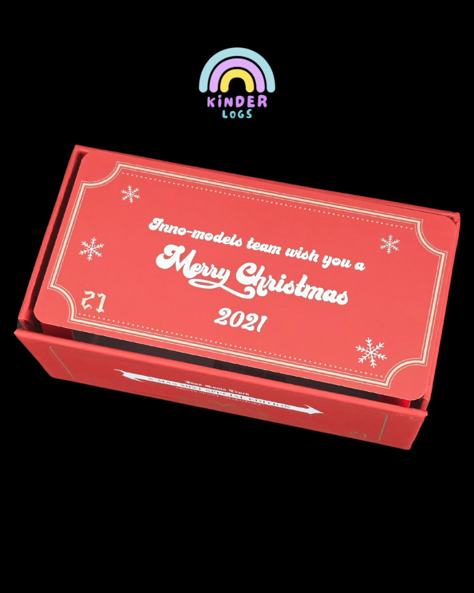 Inno64 Nissan Sunny "Hakotora" - Inno Santa Truck - Merry Christmas 2021 - Kinder Logs