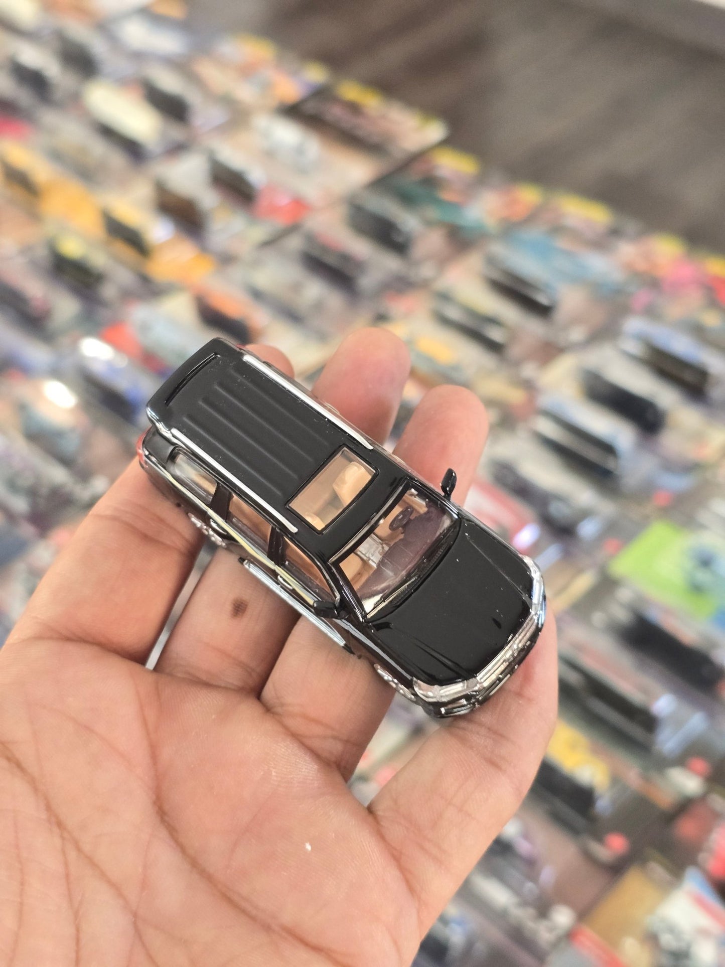 JKM 2016 Toyota Land Cruiser LC200 SUV (Open Box) - Kinder Logs