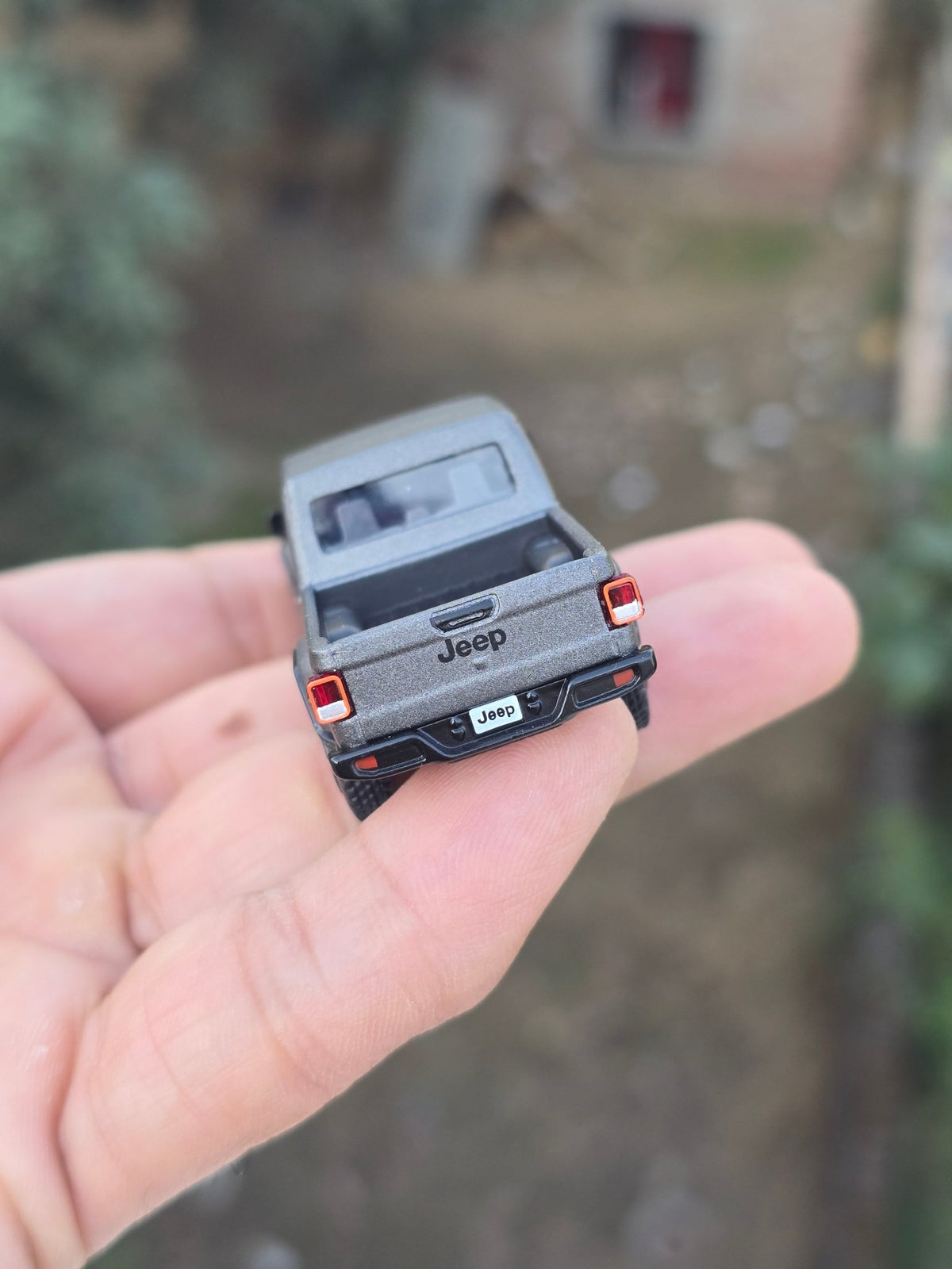 JKM 2020 Jeep Gladiator - Black (Open Box) - Kinder Logs