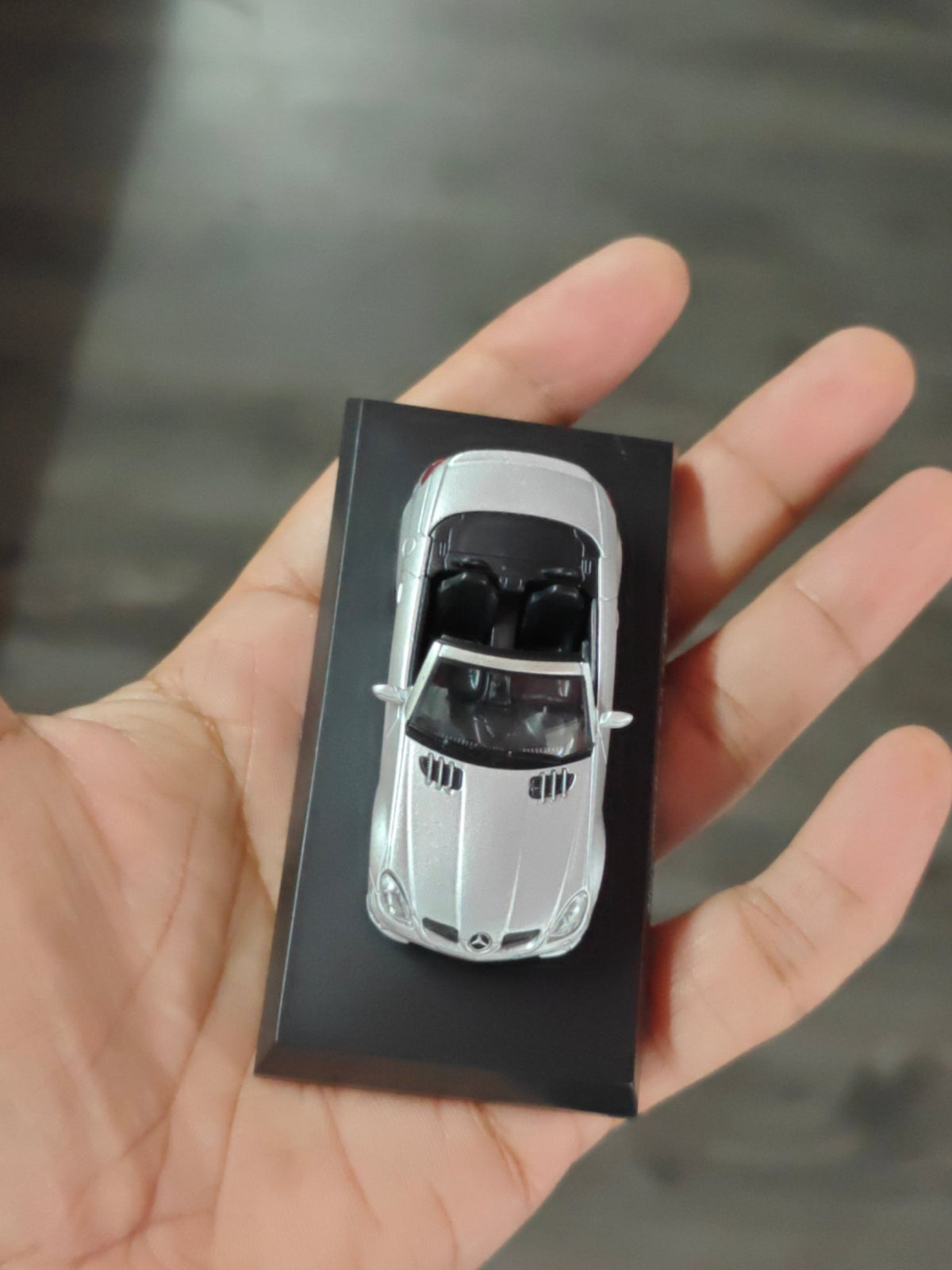 Kyosho Mercedes SLK 55 AMG (Open Box) - Kinder Logs