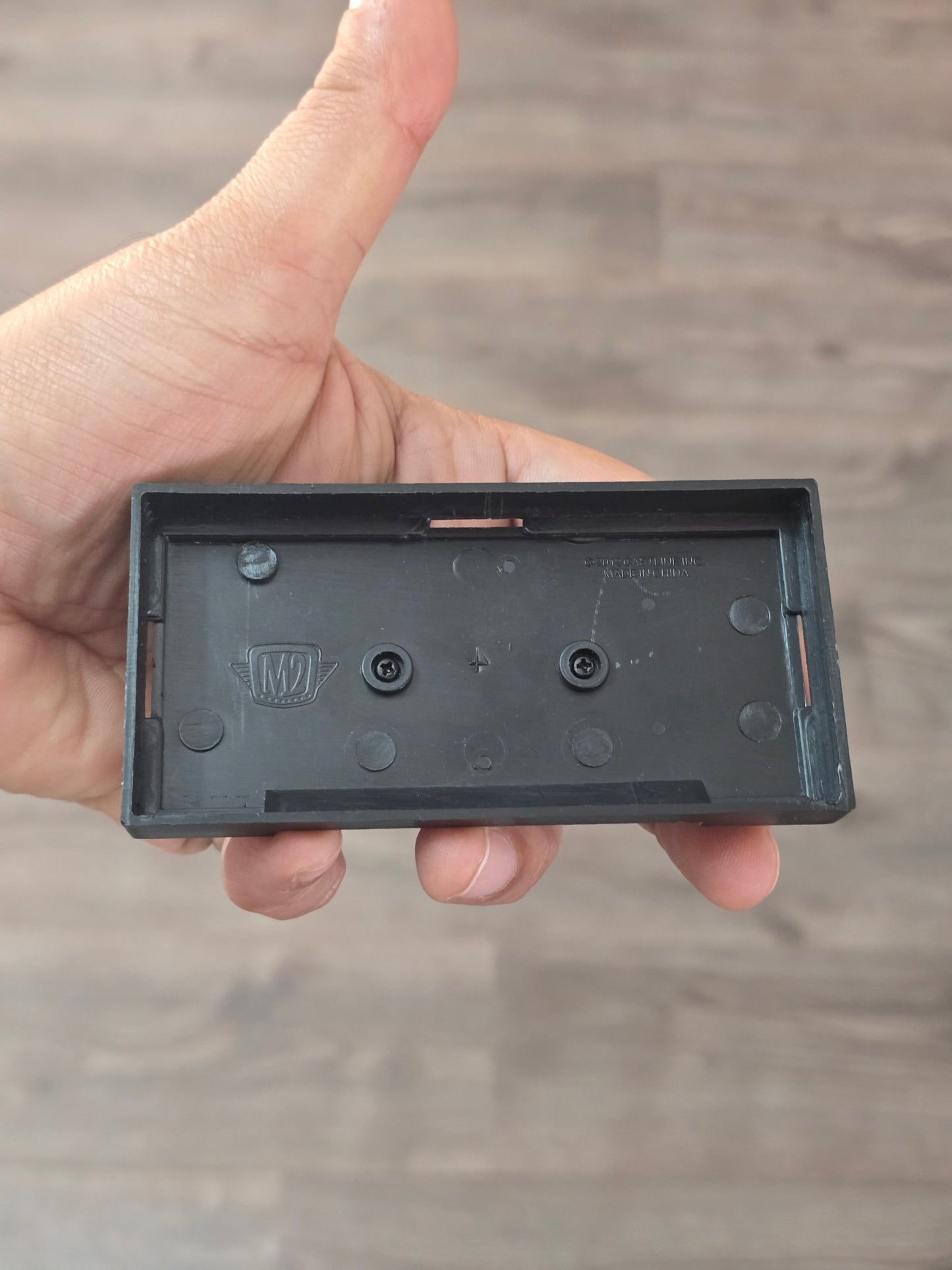 M2 Machines Wild Cards Edelbrock 1965 Ford Falcon Club Wagon WC14 (Open Box) - Kinder Logs