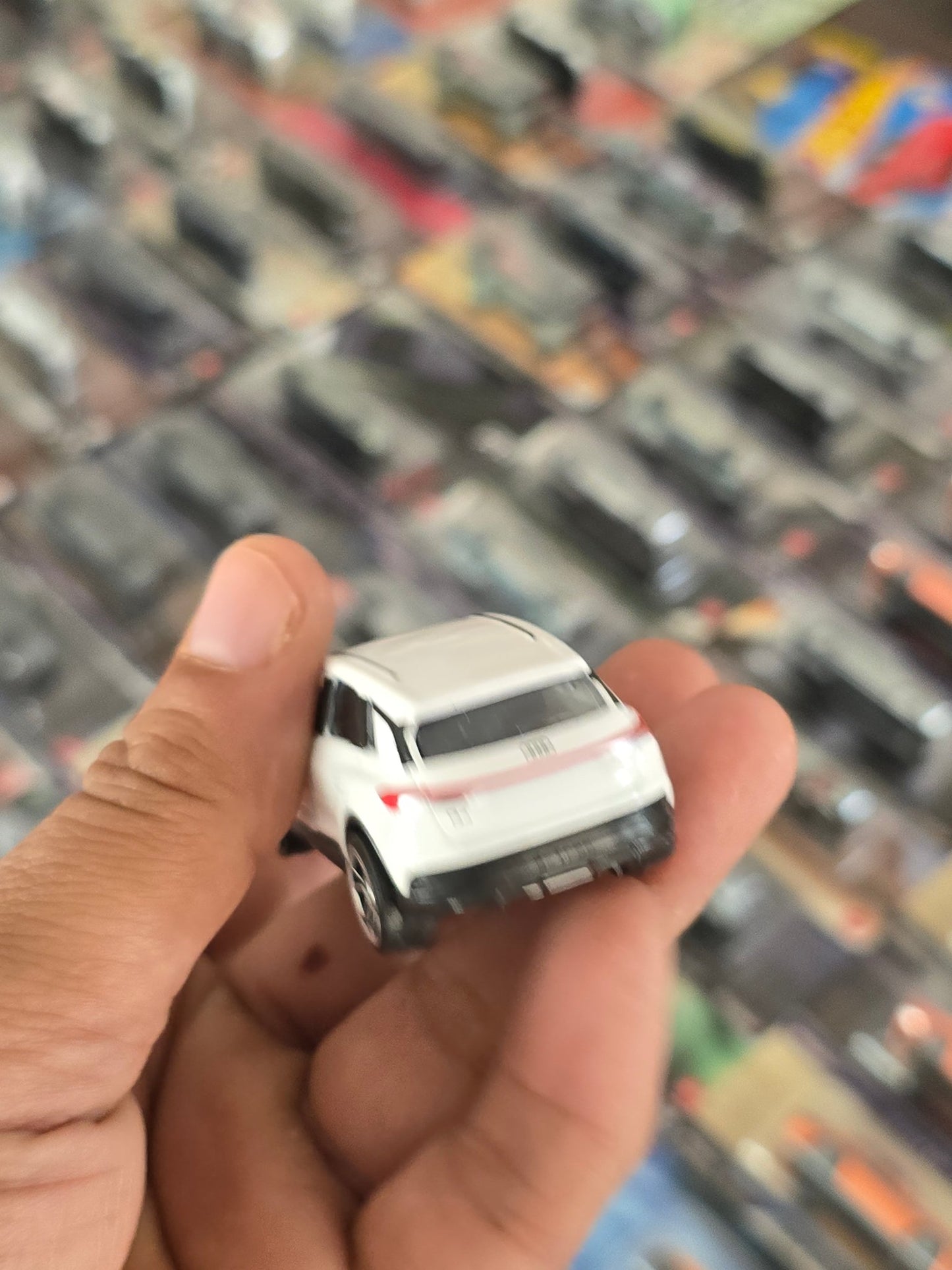 Majorette Audi Q4 E - Tron - White (Uncarded) - Kinder Logs