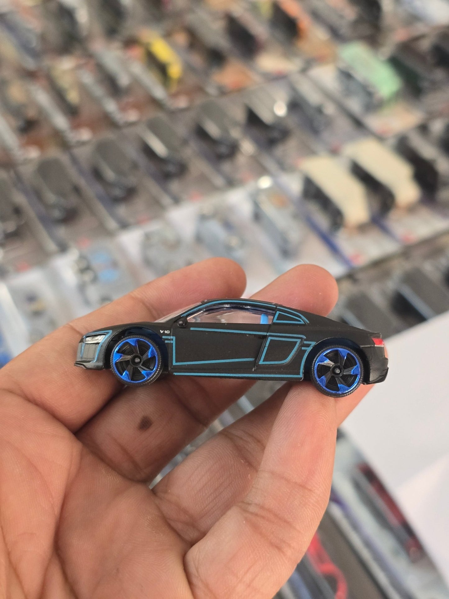 Majorette Audi R8 Tron Edition (Uncarded) - Kinder Logs