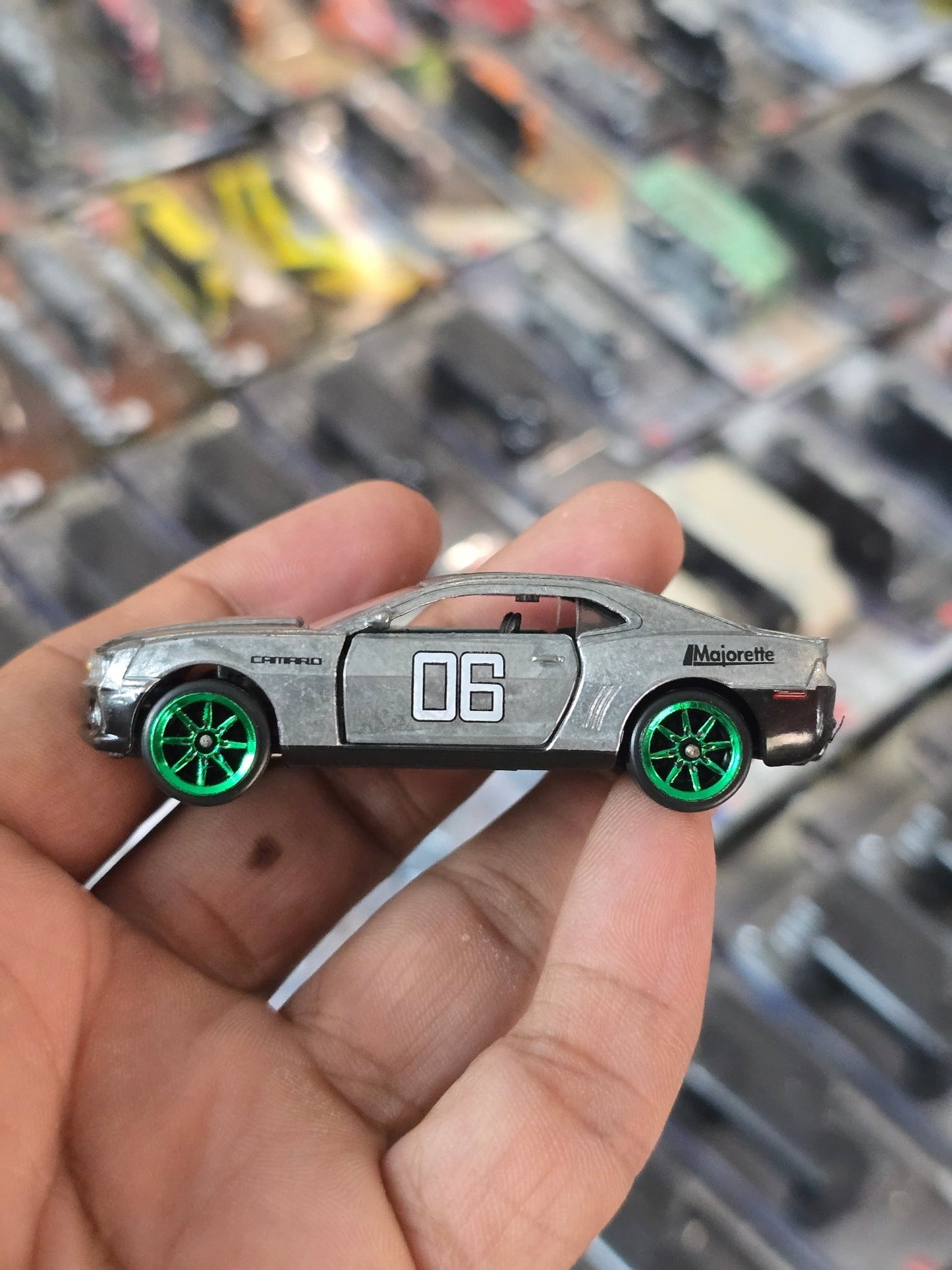 Majorette Chevrolet Camaro Special Edition (Uncarded) - Kinder Logs