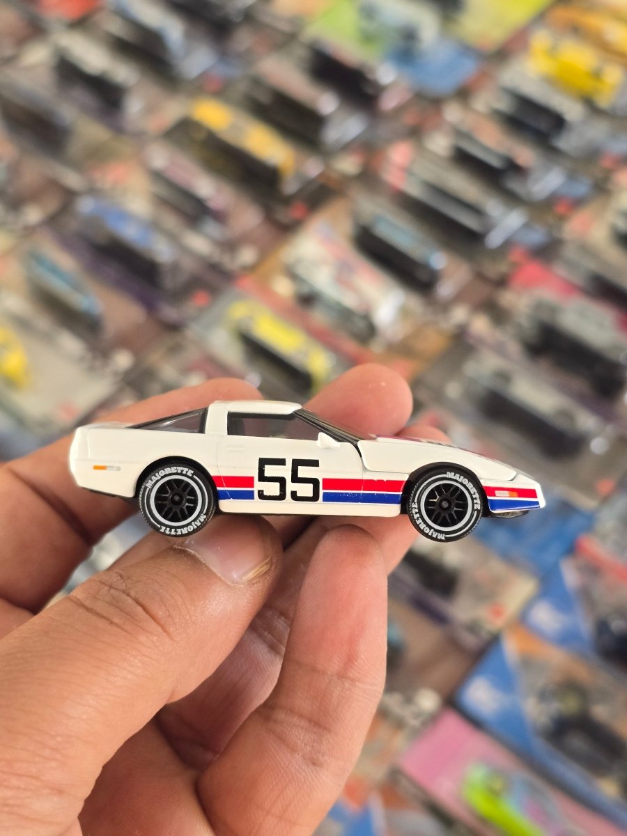 Majorette Chevrolet Corvette C4 #55 - White (Uncarded) - Kinder Logs