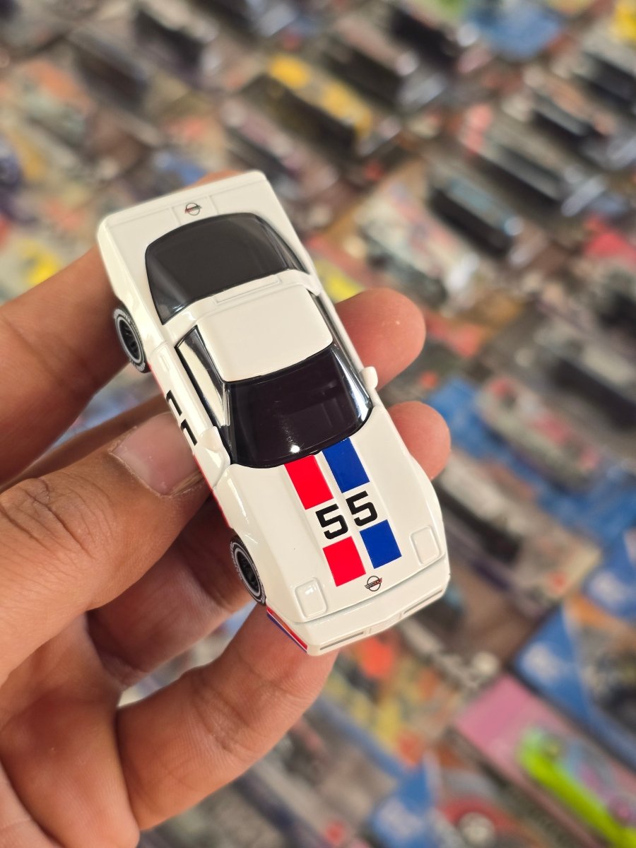 Majorette Chevrolet Corvette C4 #55 - White (Uncarded) - Kinder Logs