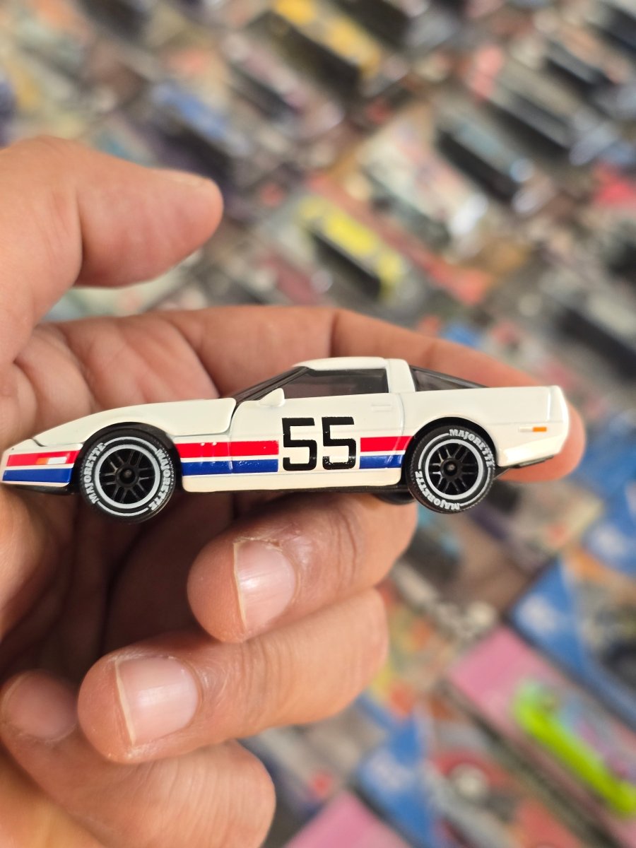 Majorette Chevrolet Corvette C4 #55 - White (Uncarded) - Kinder Logs