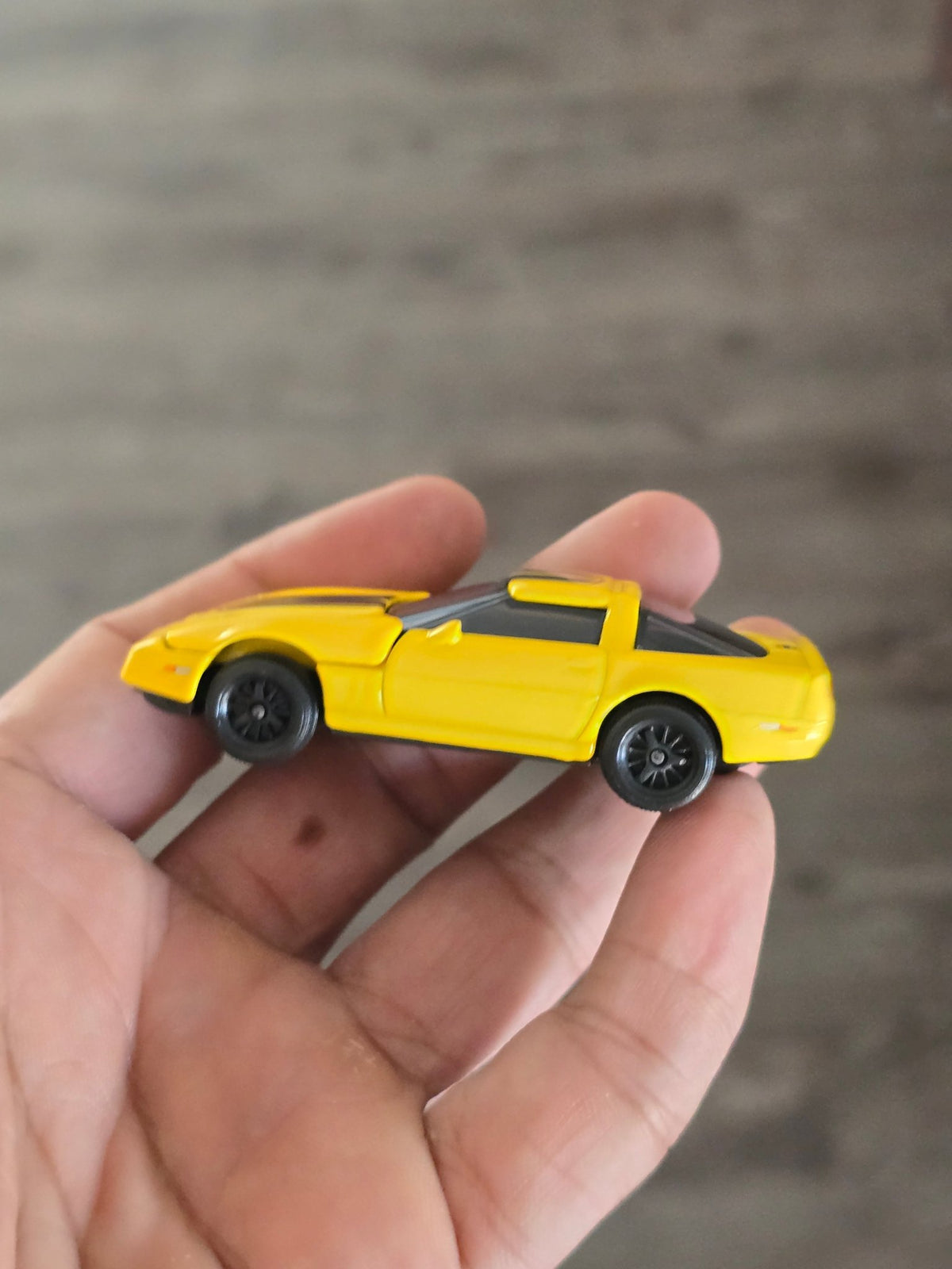 Majorette Chevrolet Corvette C4 - Yellow (Uncarded - New) - Kinder Logs