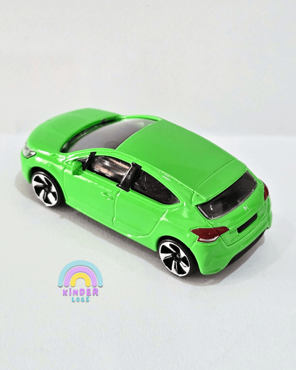 Majorette Citroën DS4 - Green (Uncarded) - Kinder Logs