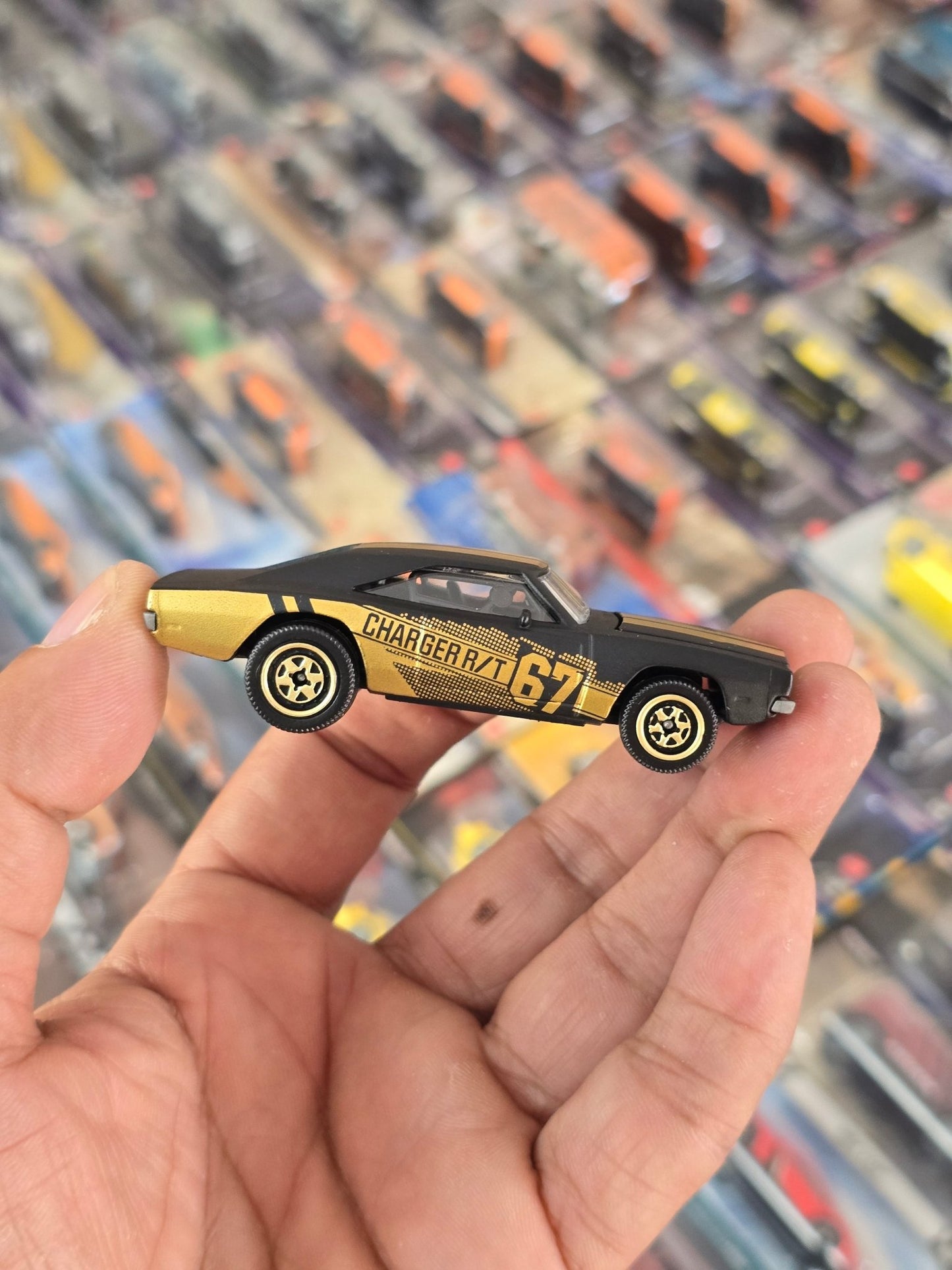 Majorette Dodge Charger RT - Black With Gold (Uncarded) - Kinder Logs