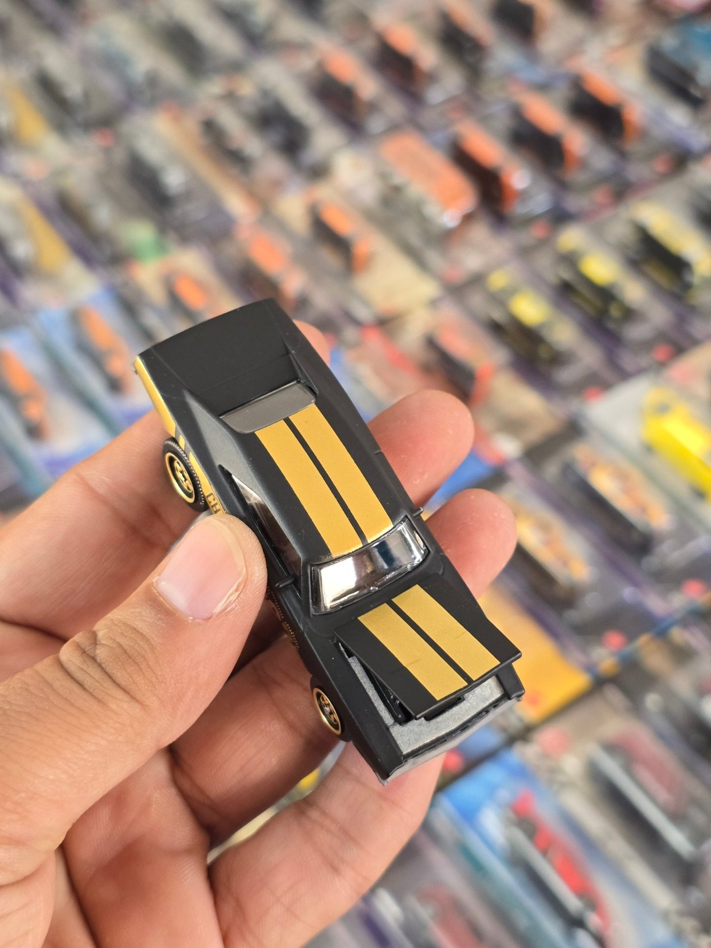Majorette Dodge Charger RT - Black With Gold (Uncarded) - Kinder Logs