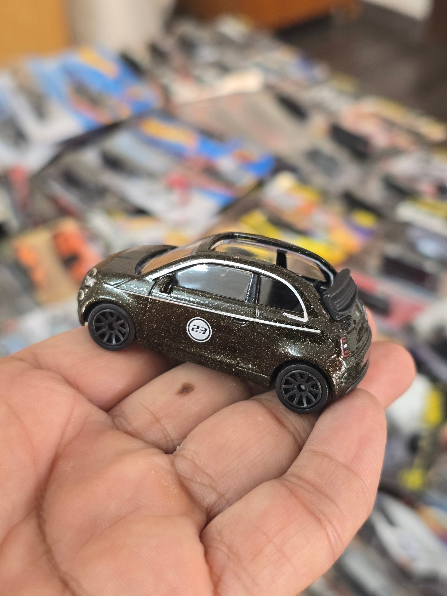 Majorette Fiat 500 Icon Chase Car (Uncarded) - Kinder Logs