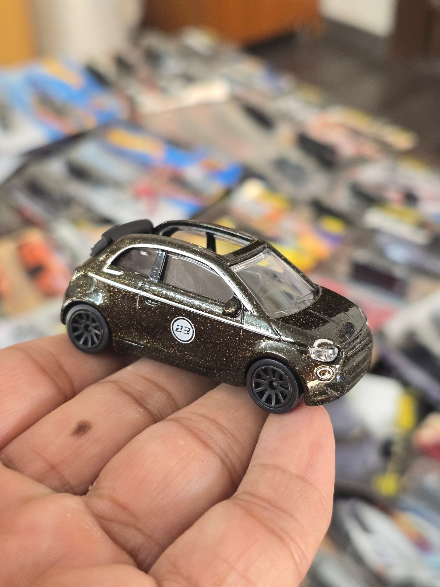 Majorette Fiat 500 Icon Chase Car (Uncarded) - Kinder Logs