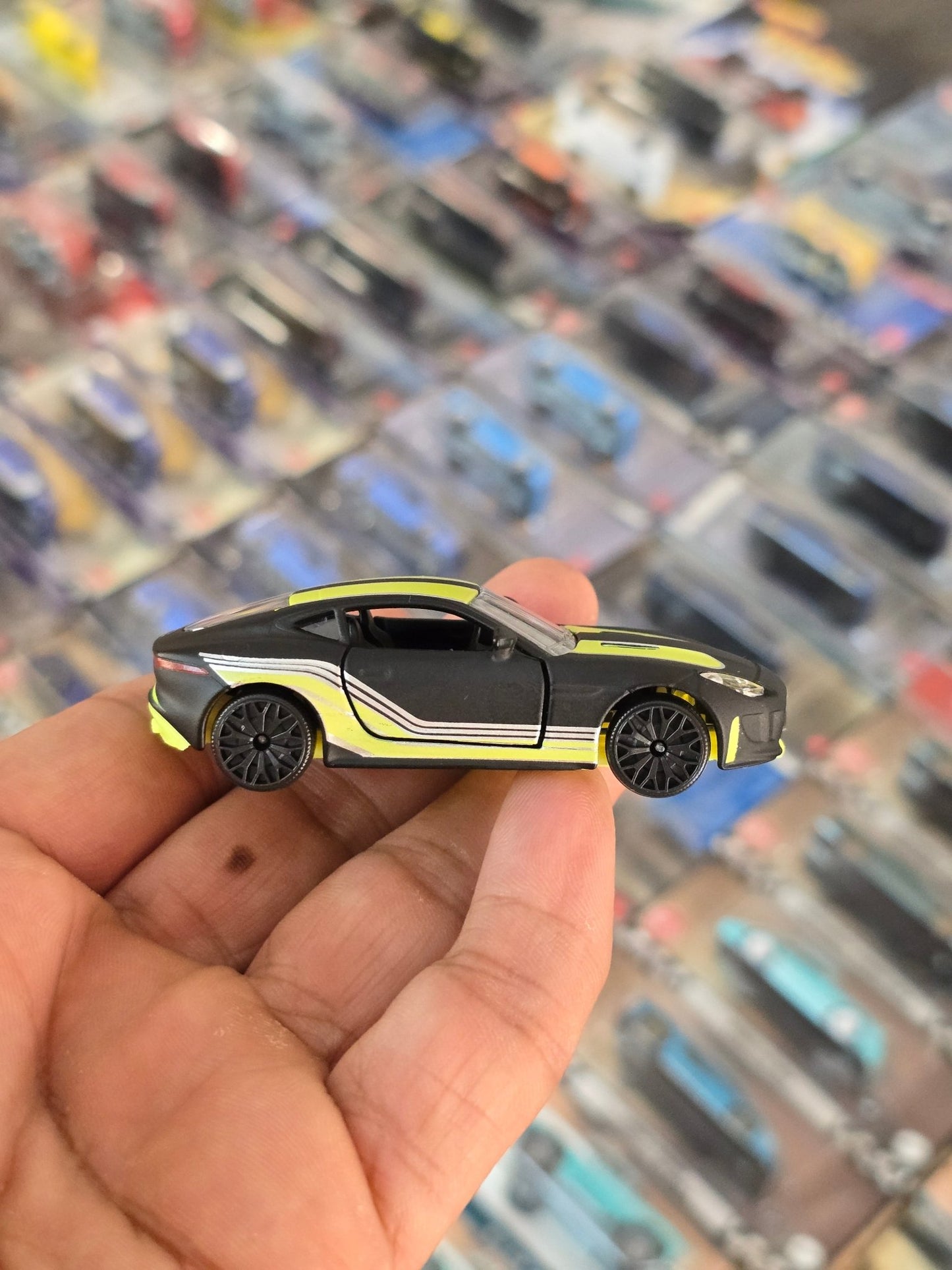 Majorette Jaguar F - Type R - Black With Neon Stripes (Uncarded) - Kinder Logs