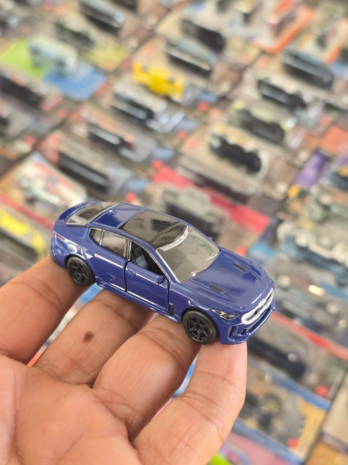 Majorette Kia Performance Sedan (Uncarded) - Kinder Logs