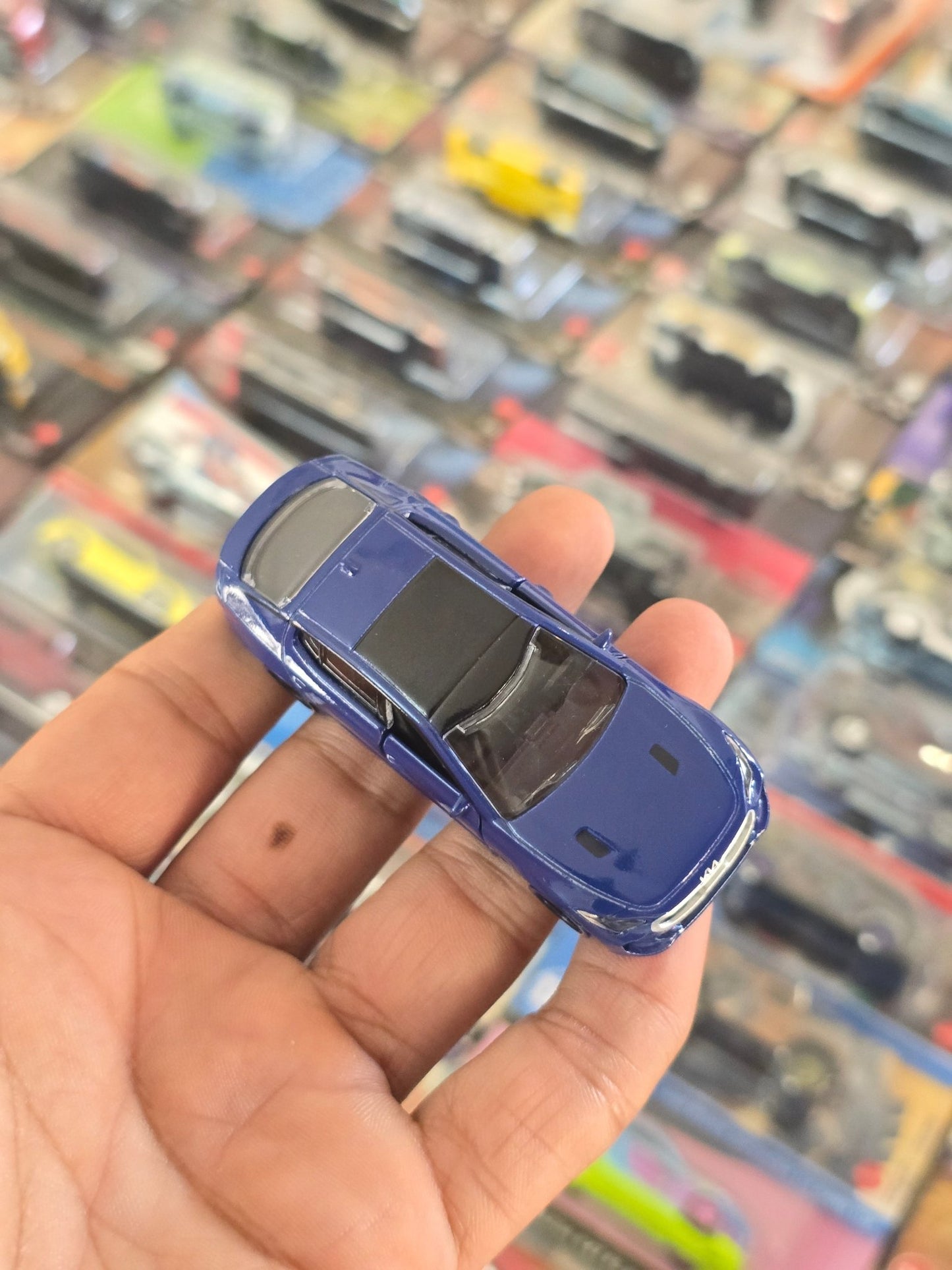 Majorette Kia Performance Sedan (Uncarded) - Kinder Logs
