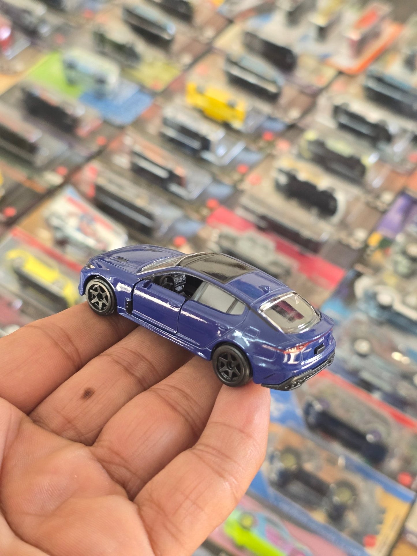 Majorette Kia Performance Sedan (Uncarded) - Kinder Logs