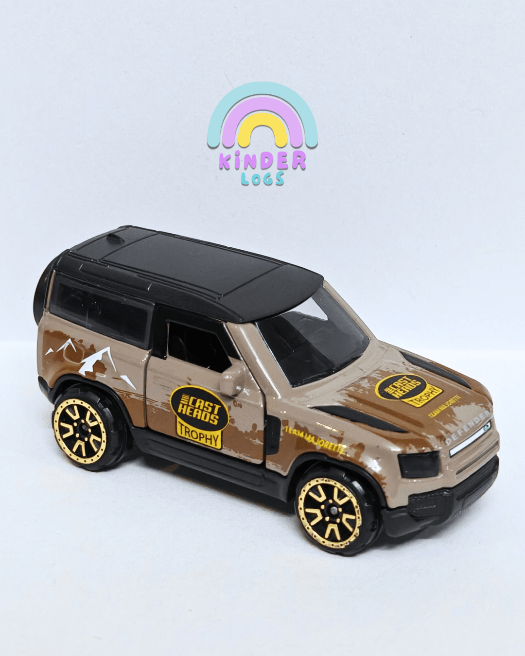 Majorette Land Rover Defender 90 Cast Heads Trophy (Uncarded - New) - Kinder Logs