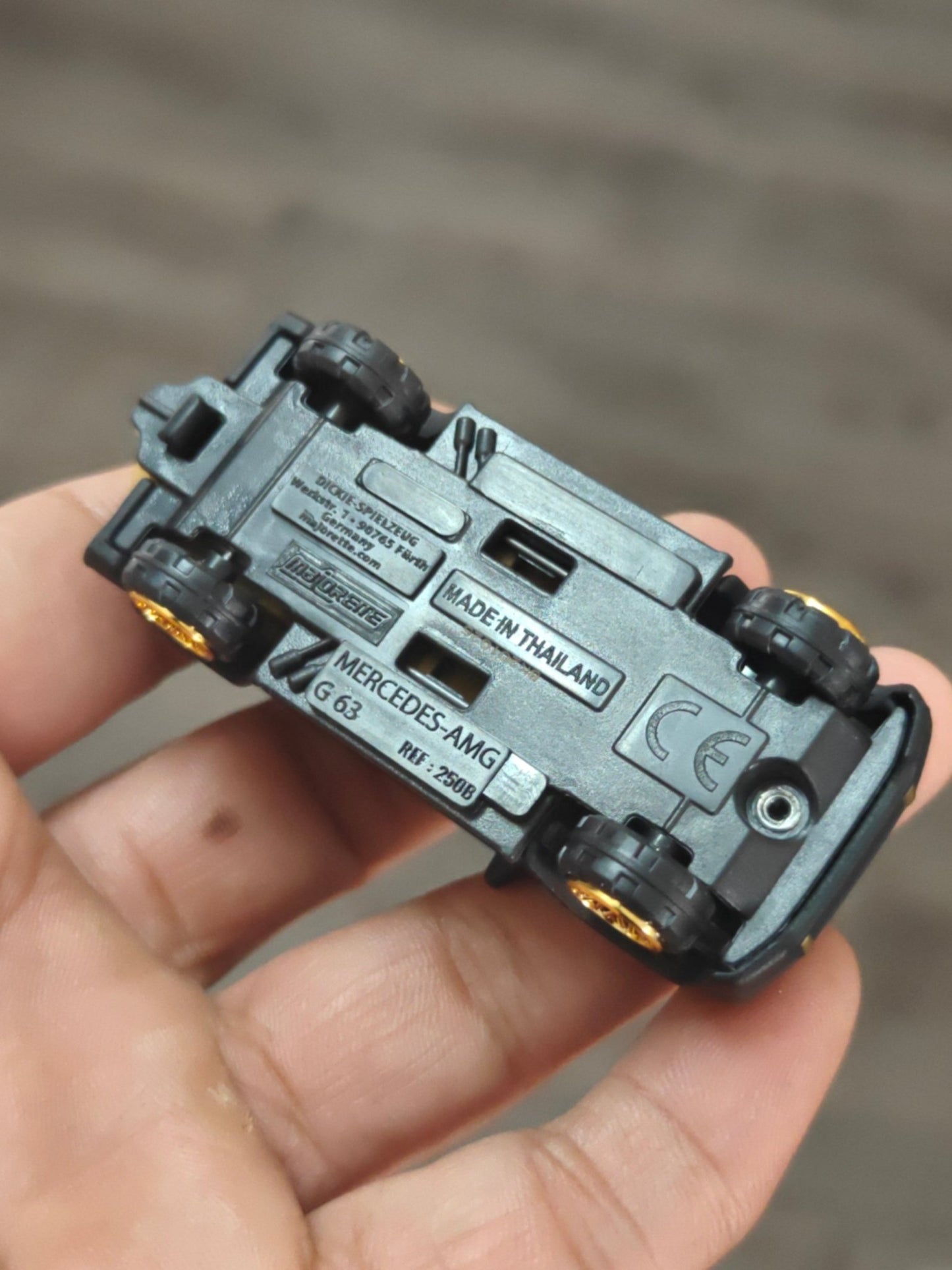 Majorette Mercedes - AMG G63 Matte Black With Gold Wheels (Uncarded - New) - Kinder Logs
