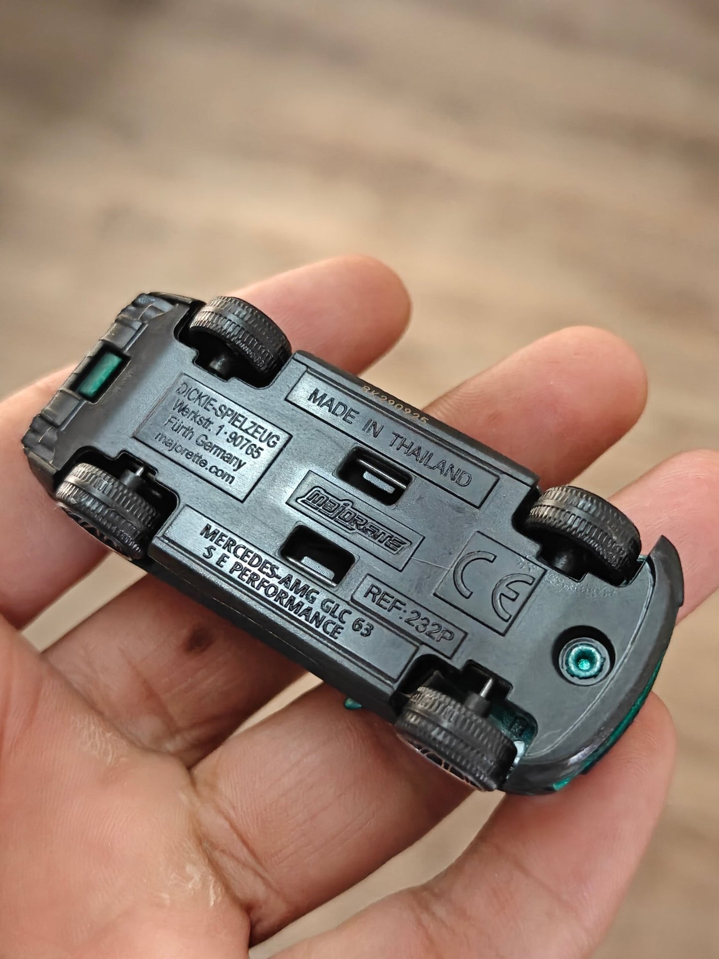 Majorette Mercedes - AMG GLC 63 S - Matte Green (Uncarded - New) - Kinder Logs