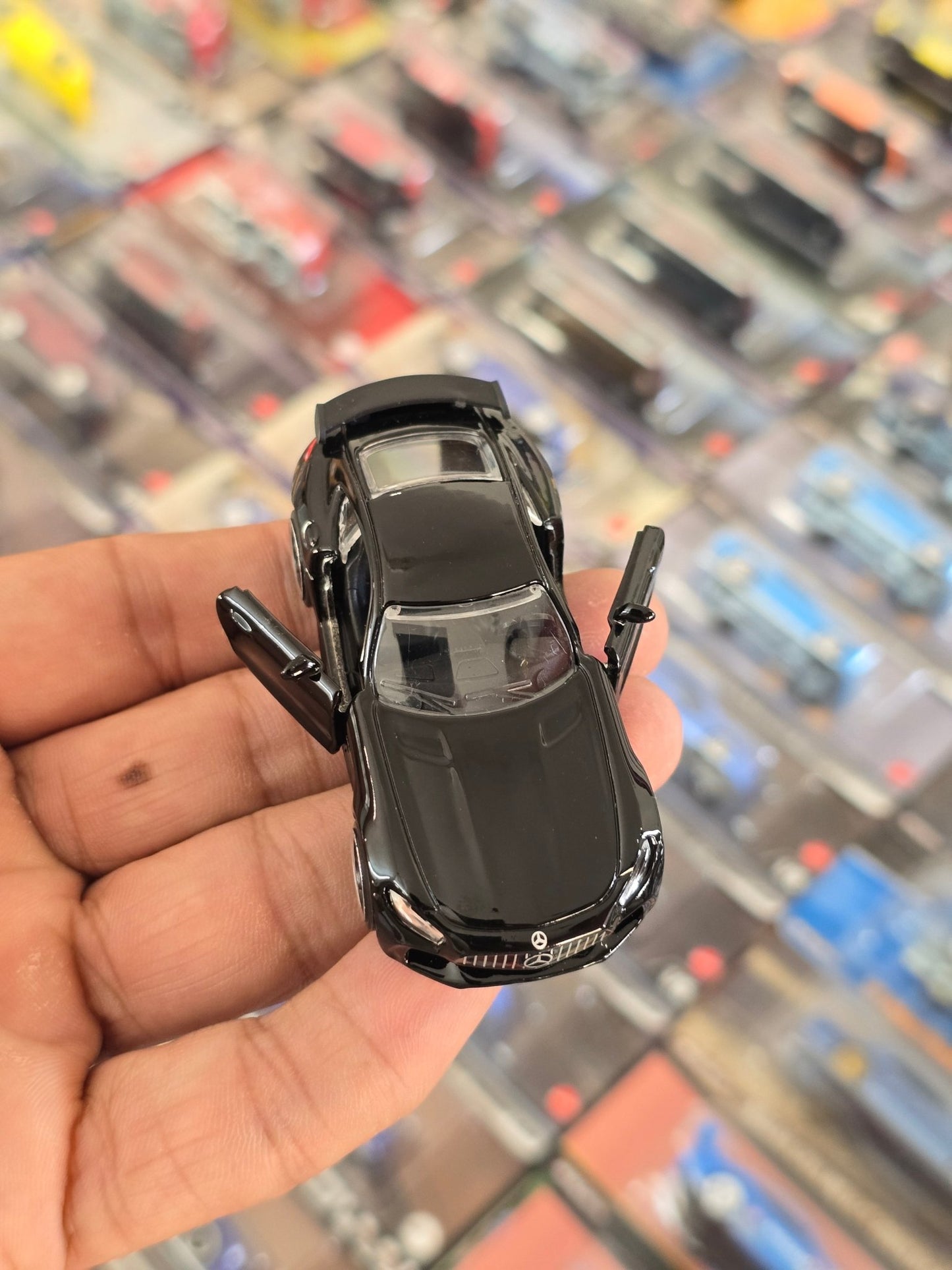 Majorette Mercedes - AMG GT R Black Edition (Uncarded) - Kinder Logs