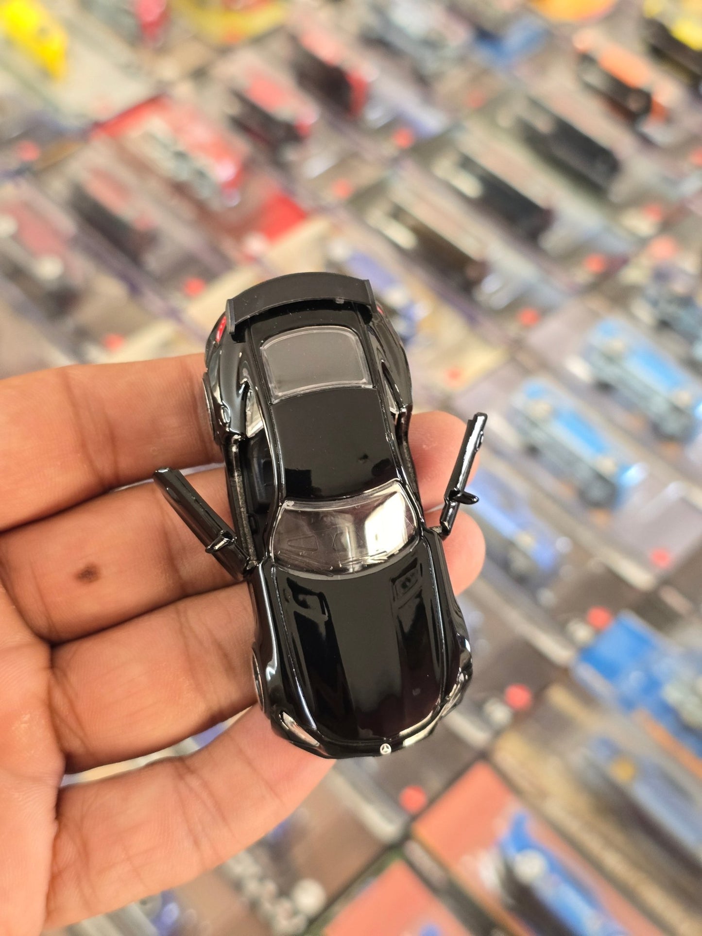 Majorette Mercedes - AMG GT R Black Edition (Uncarded) - Kinder Logs