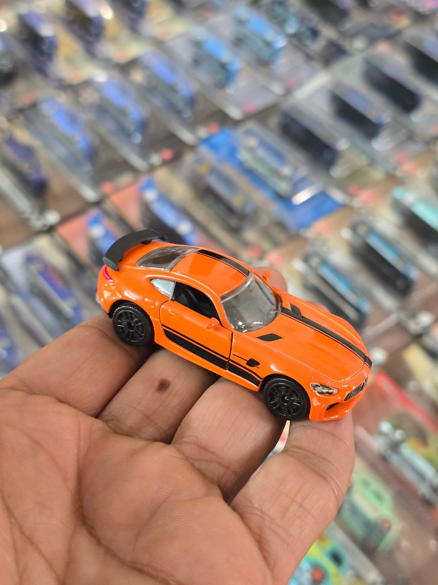 Majorette Mercedes - AMG GT R - Orange (Uncarded) - Kinder Logs