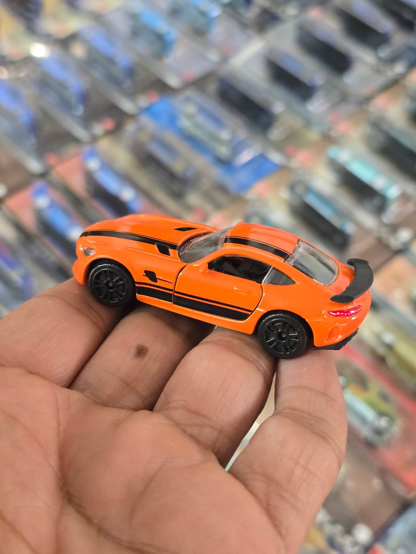Majorette Mercedes - AMG GT R - Orange (Uncarded) - Kinder Logs