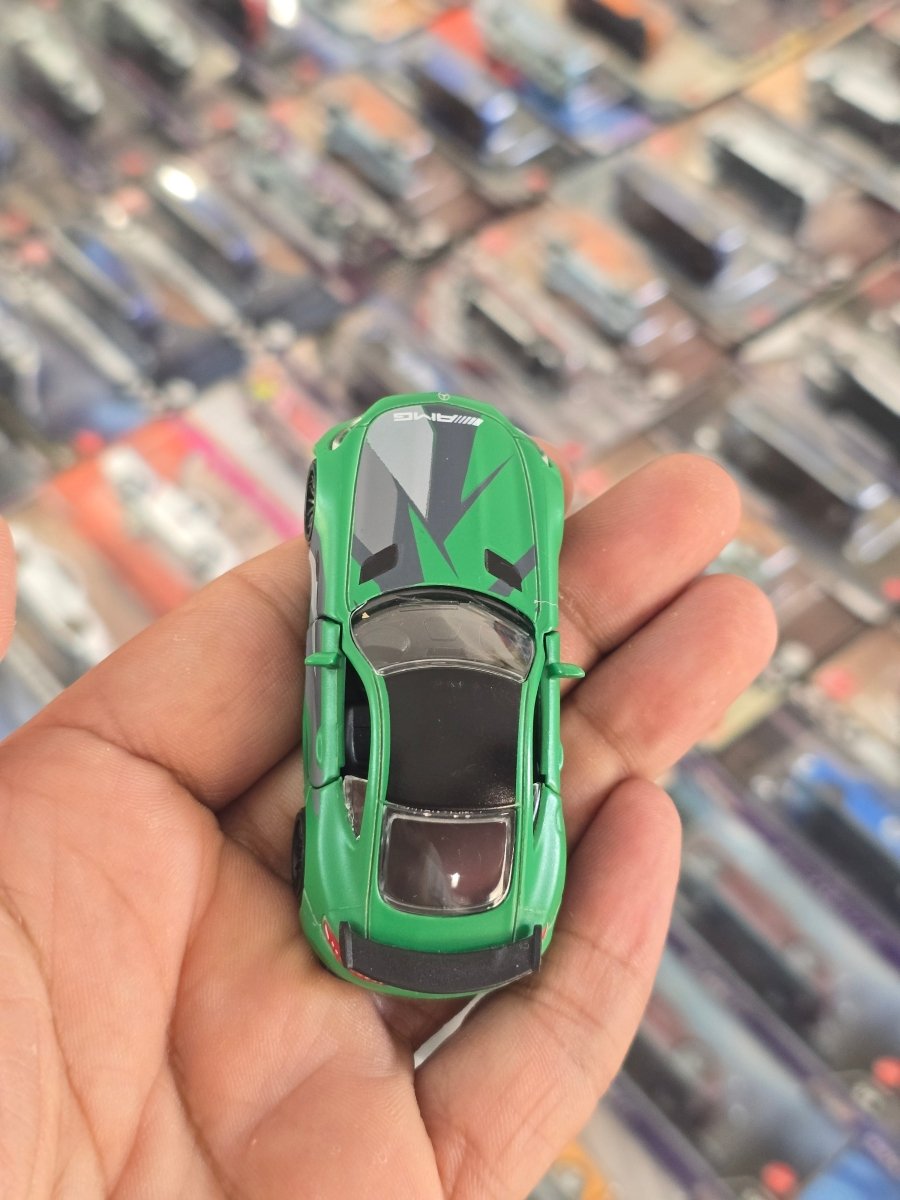 Majorette Mercedes - AMG GT R (Uncarded) - Kinder Logs