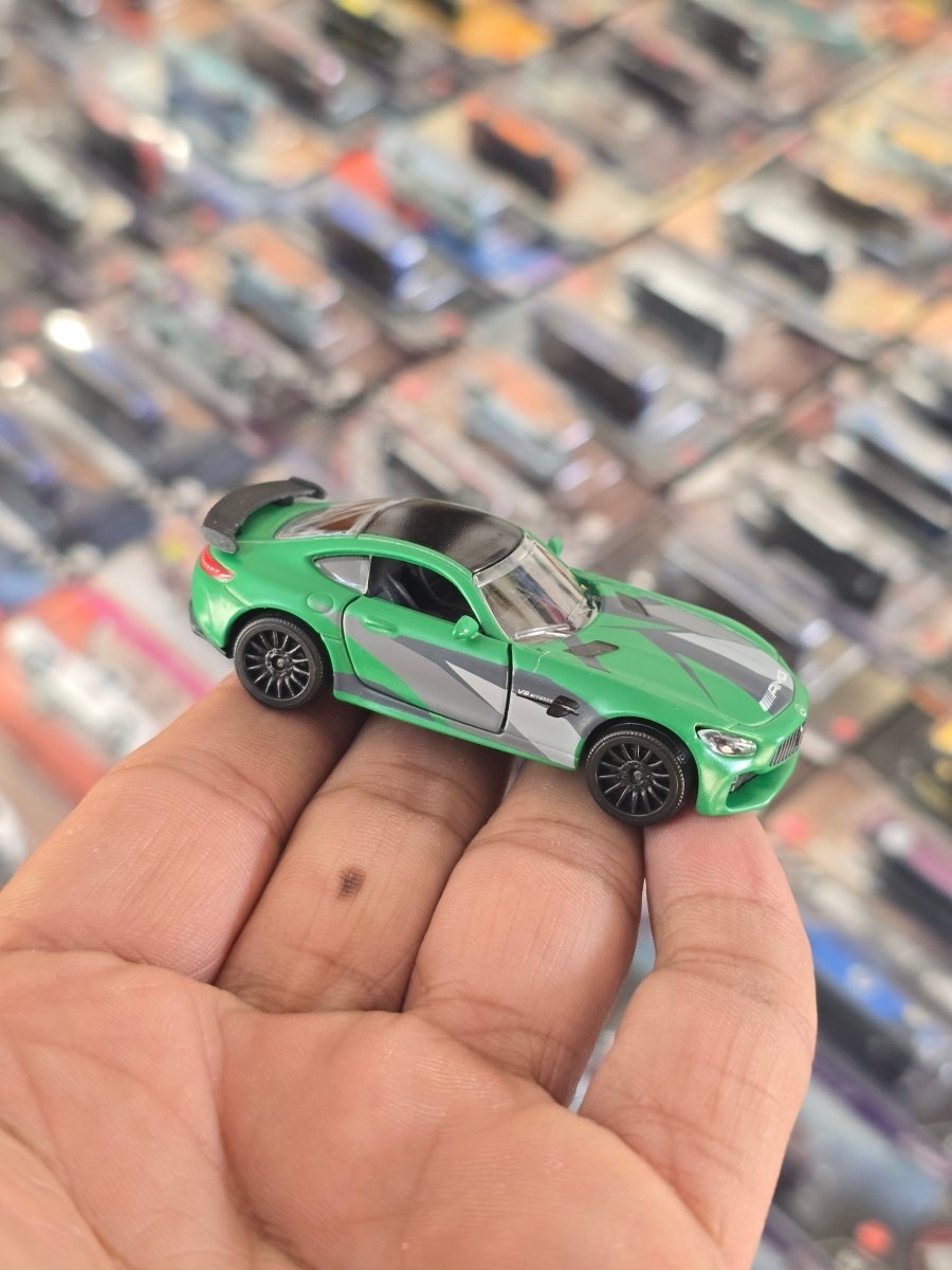 Majorette Mercedes - AMG GT R (Uncarded) - Kinder Logs
