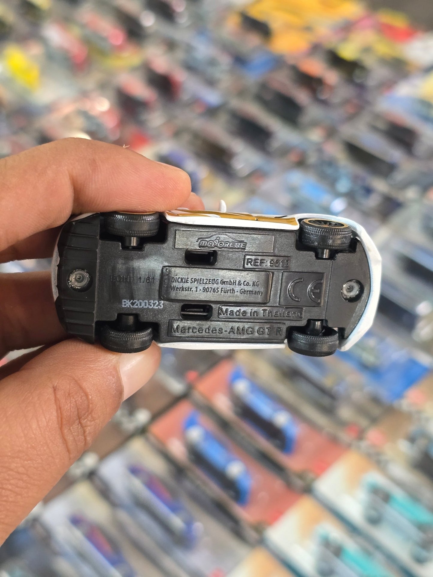 Majorette Mercedes - AMG GT R (Uncarded) - Kinder Logs