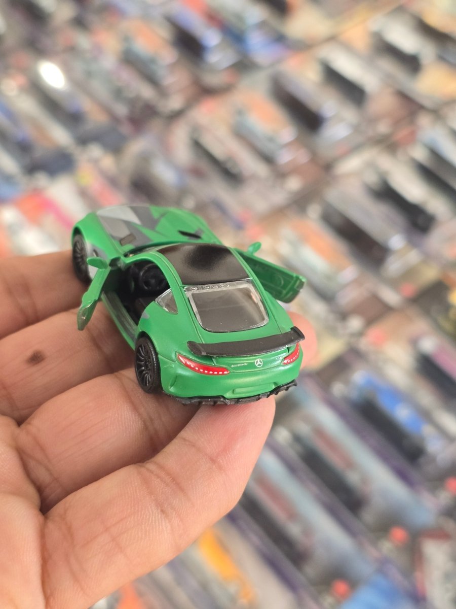 Majorette Mercedes - AMG GT R (Uncarded) - Kinder Logs