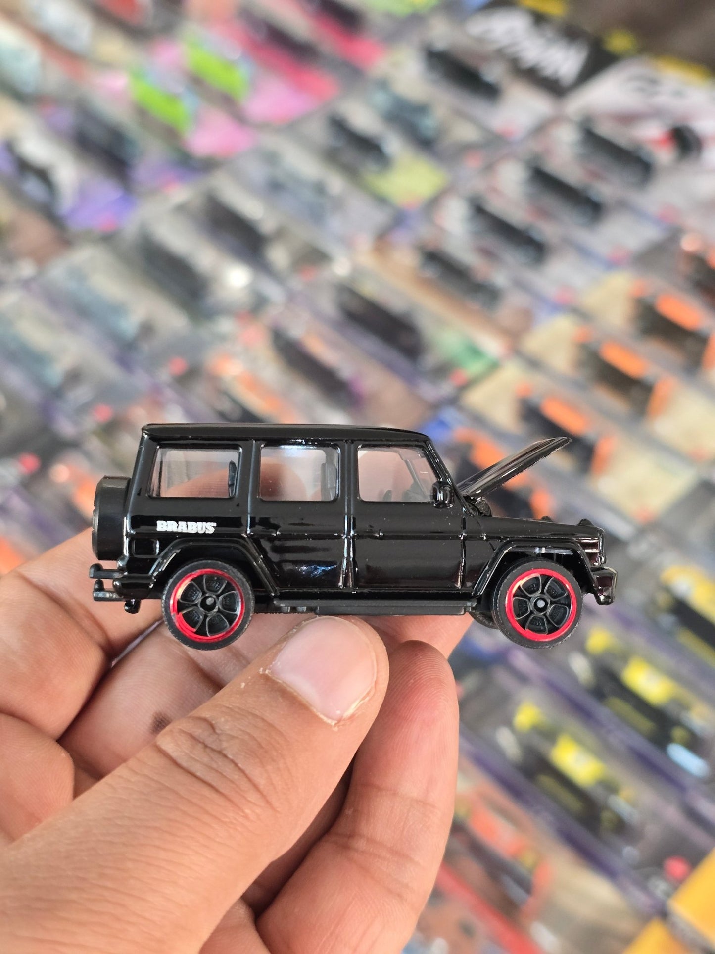 Majorette Mercedes Brabus B63s Black Edition (Uncarded) - Kinder Logs
