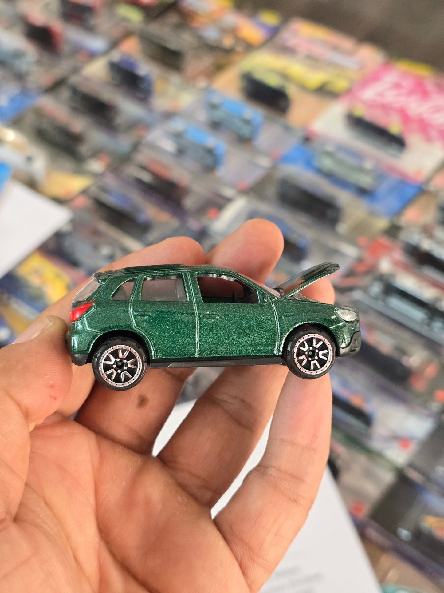 Majorette Mitsubishi ASX - Green (Uncarded) - Kinder Logs