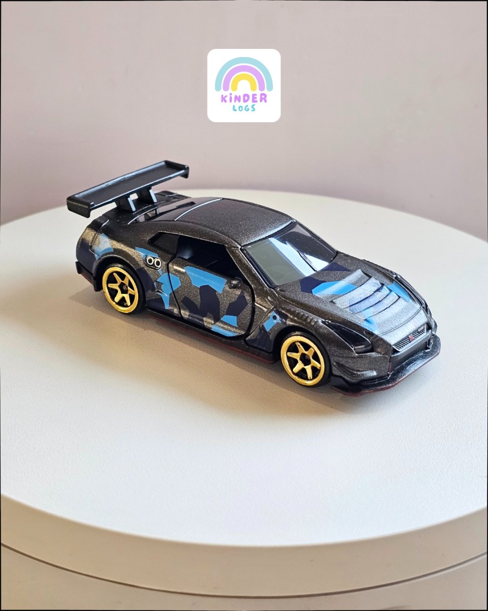 Majorette Nissan GT - R - Matte Grey With Gold Wheels (Uncarded) - Kinder Logs
