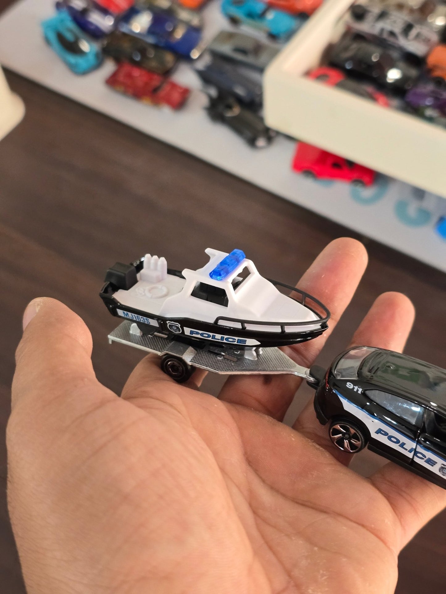Majorette Police Lamborghini Urus With A Boat Trailer (Uncarded) - Kinder Logs