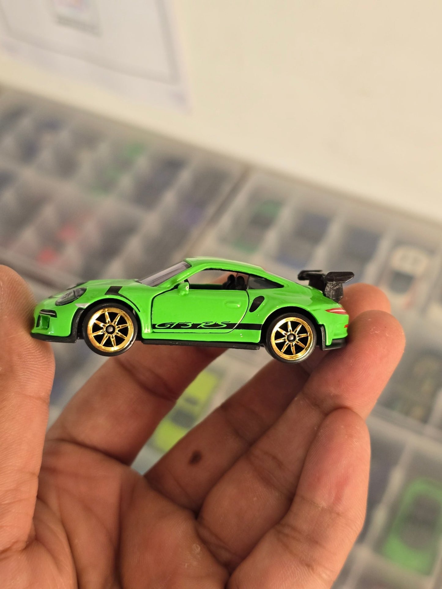 Majorette Porsche 911 GT3 RS - Green Color (Uncarded) - Kinder Logs