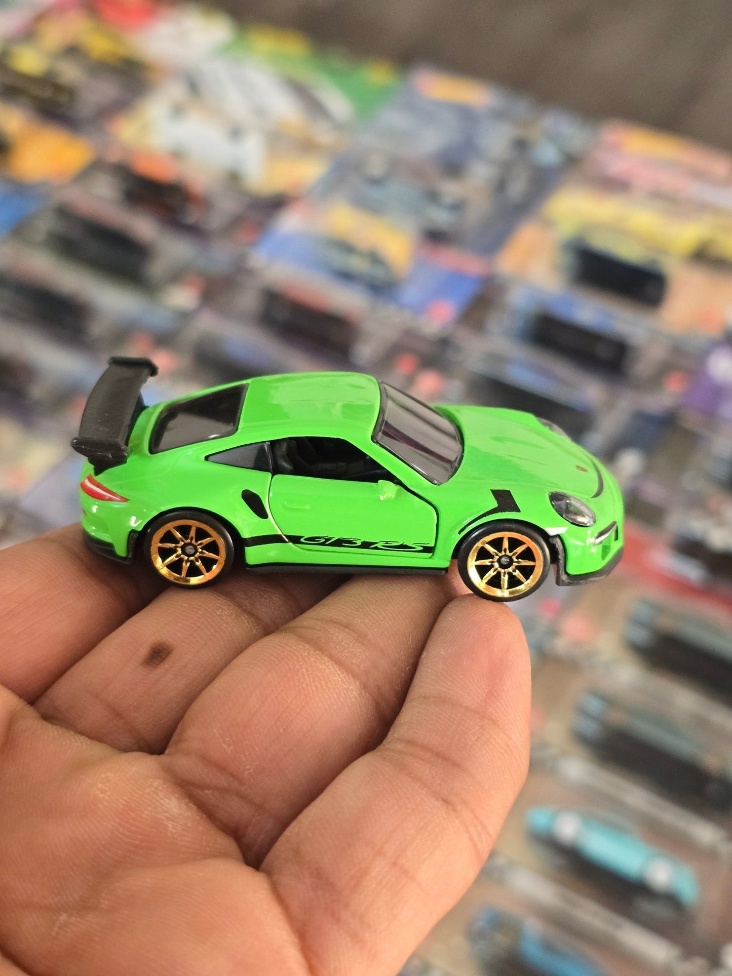 Majorette Porsche 911 GT3 RS - Green Color (Uncarded) - Kinder Logs
